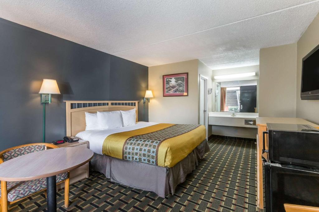 Travelodge by Wyndham Savannah Area/Richmond Hill photo 4