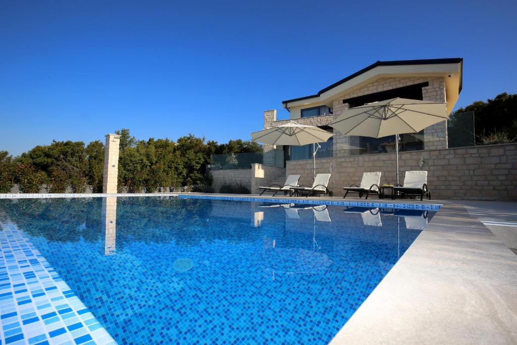 Villa Infinity