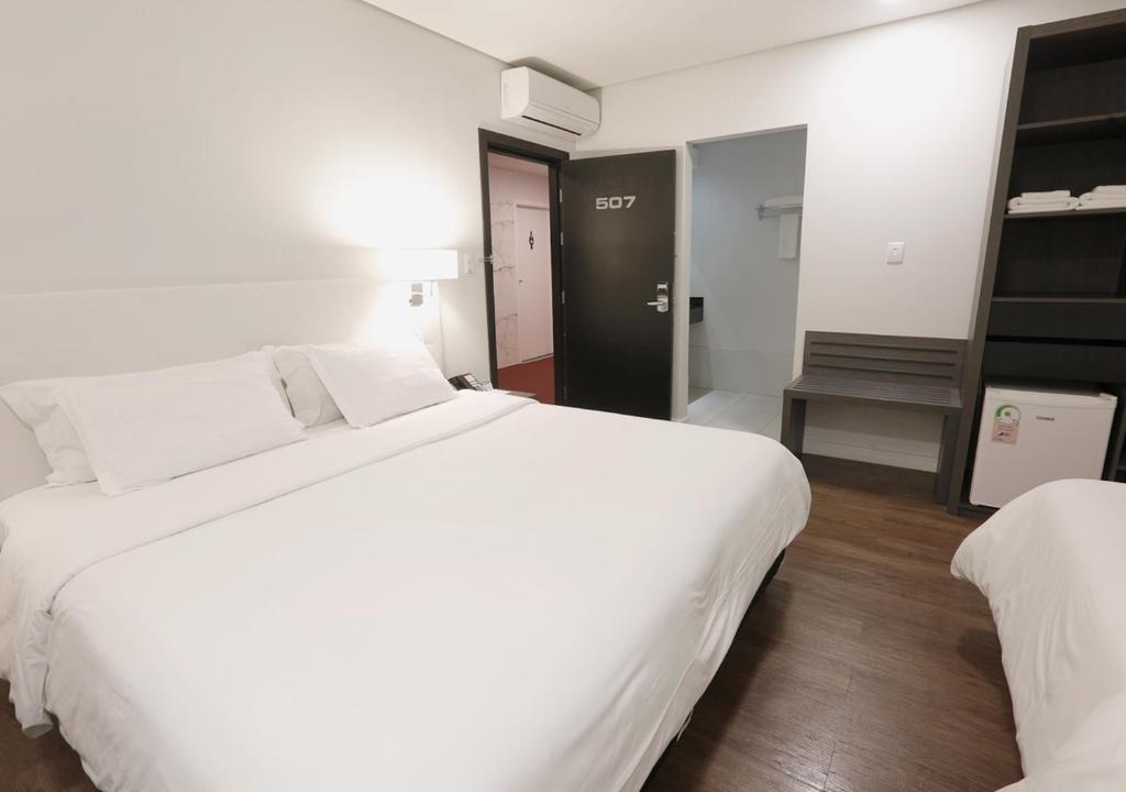 Fratele Business Hotel photo 1