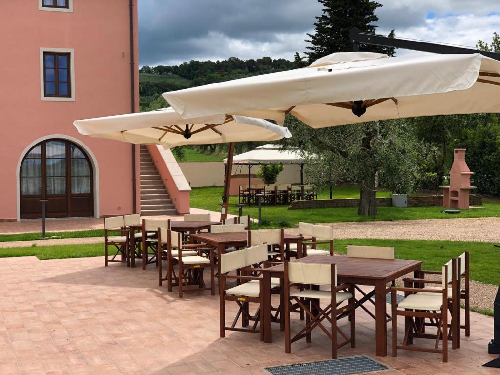 Le Bozze "Il Frantoio" con piscina, Wi-Fi, posto auto photo 2