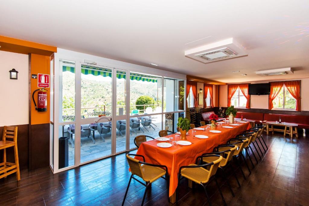 Villa Rural De Oses, sala para eventos familiares photo 2