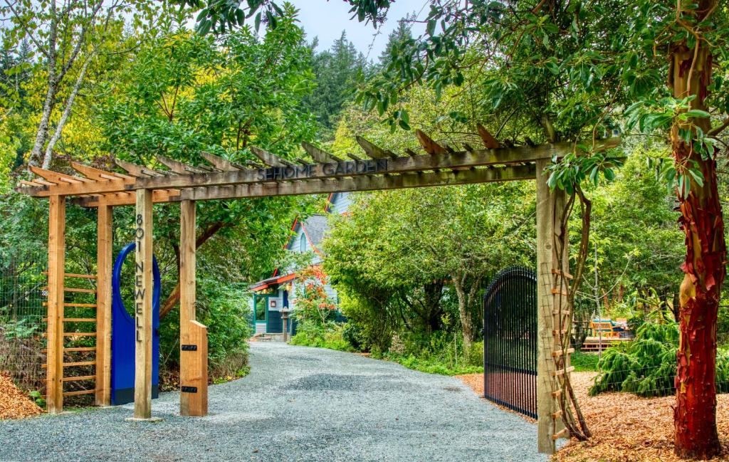Sehome Garden Inn image