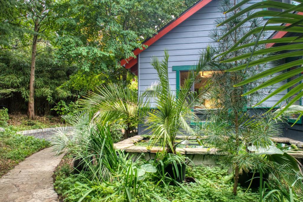 Sehome Garden Inn photo 2