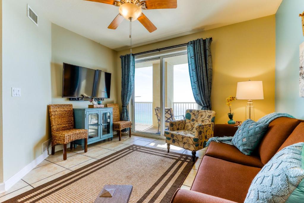 Grand Panama Beach Resort #T1-1402 photo 3