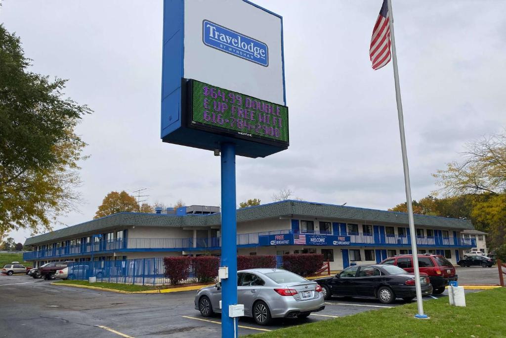 Travelodge by Wyndham Grand Rapids North image