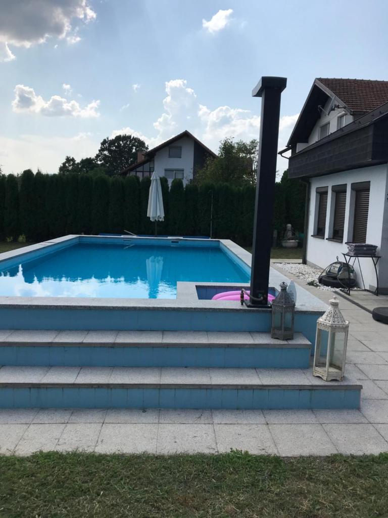 Luxeriöse Villa mit Bergblick photo 1