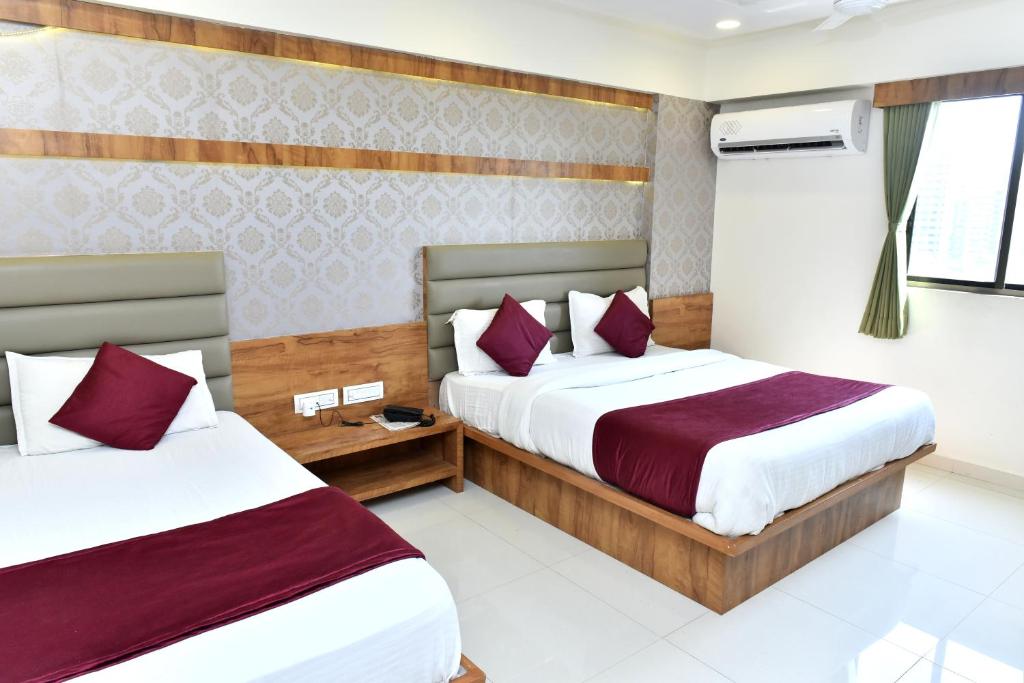 Hotel Royal King by Sky Stays photo 1