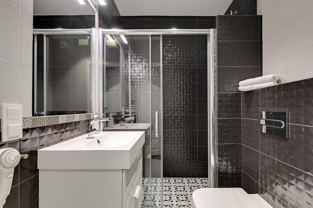 Апартаменты (Апартаменты «Комфорт» с 1 спальней и террасой (предоставляется парковка)), Angielska Grobla Apartinfo Apartments