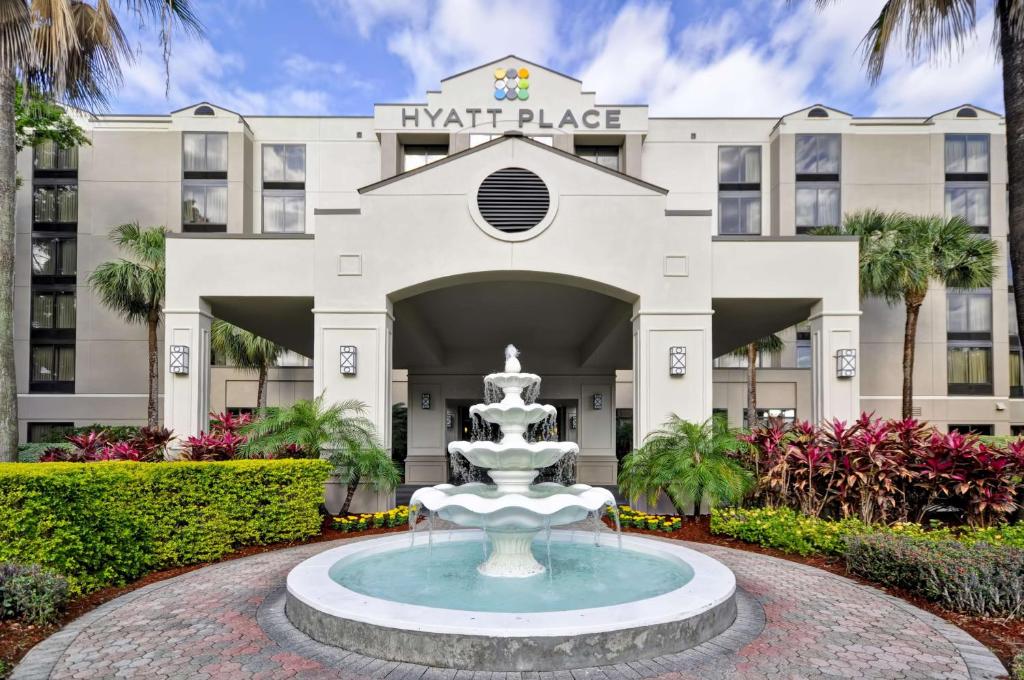 Hyatt Place Tampa Airport/Westshore image