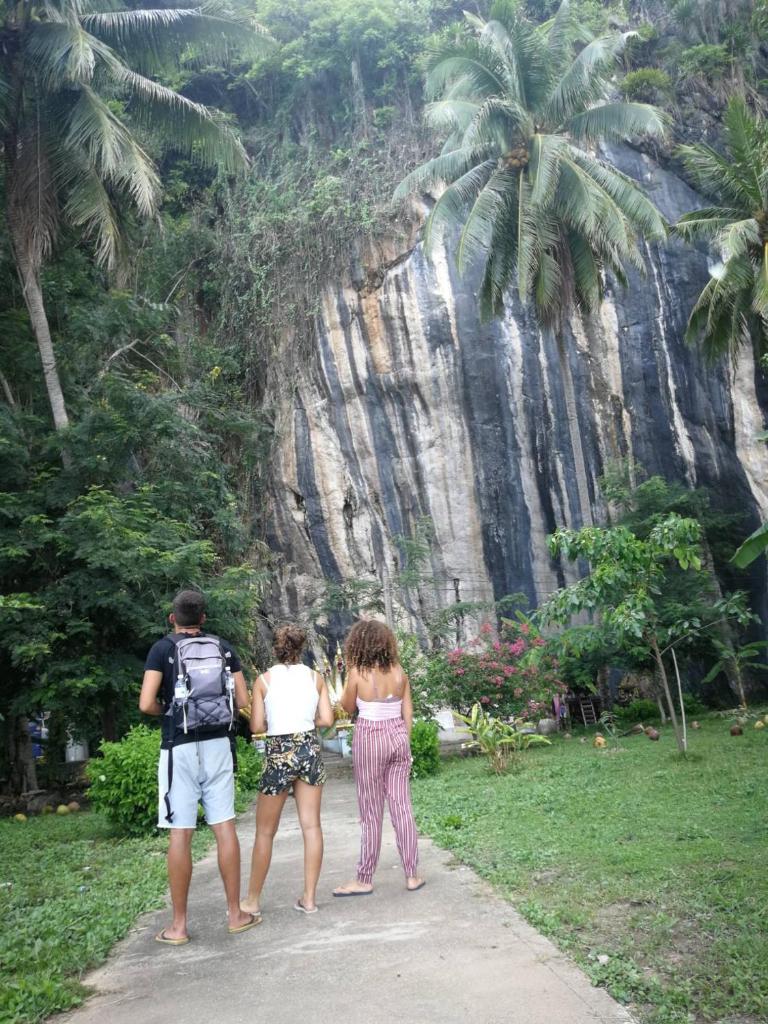 Rub Lom Chom Klong Homestay - Tap to explore photos