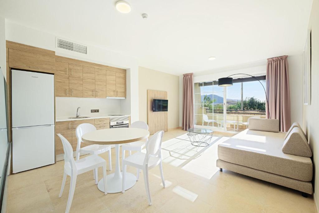 Envía Almería Apartments Spa & Golf photo 1