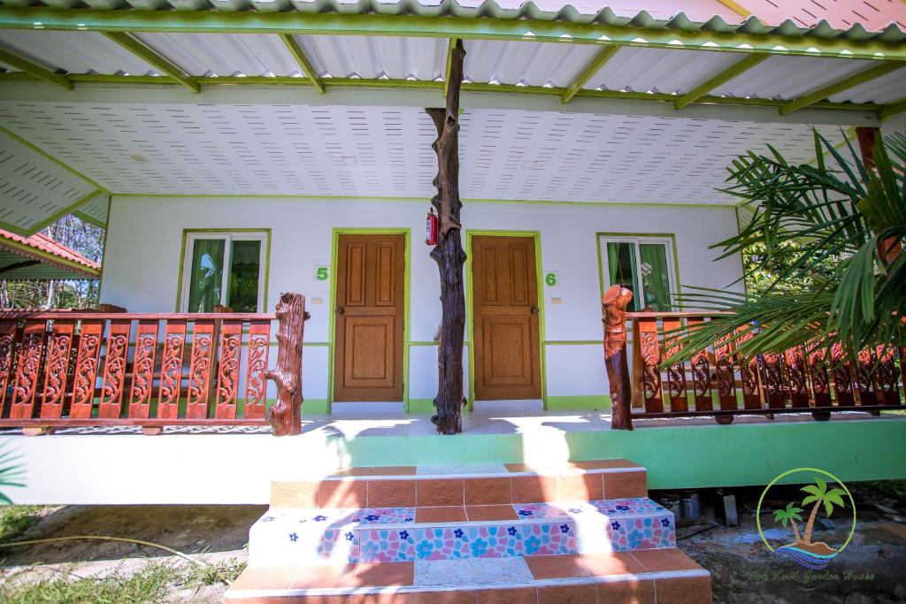 Четырехместный (Номер Делюкс с 2 кроватями размера «queen-size»), Koh Kood Garden House