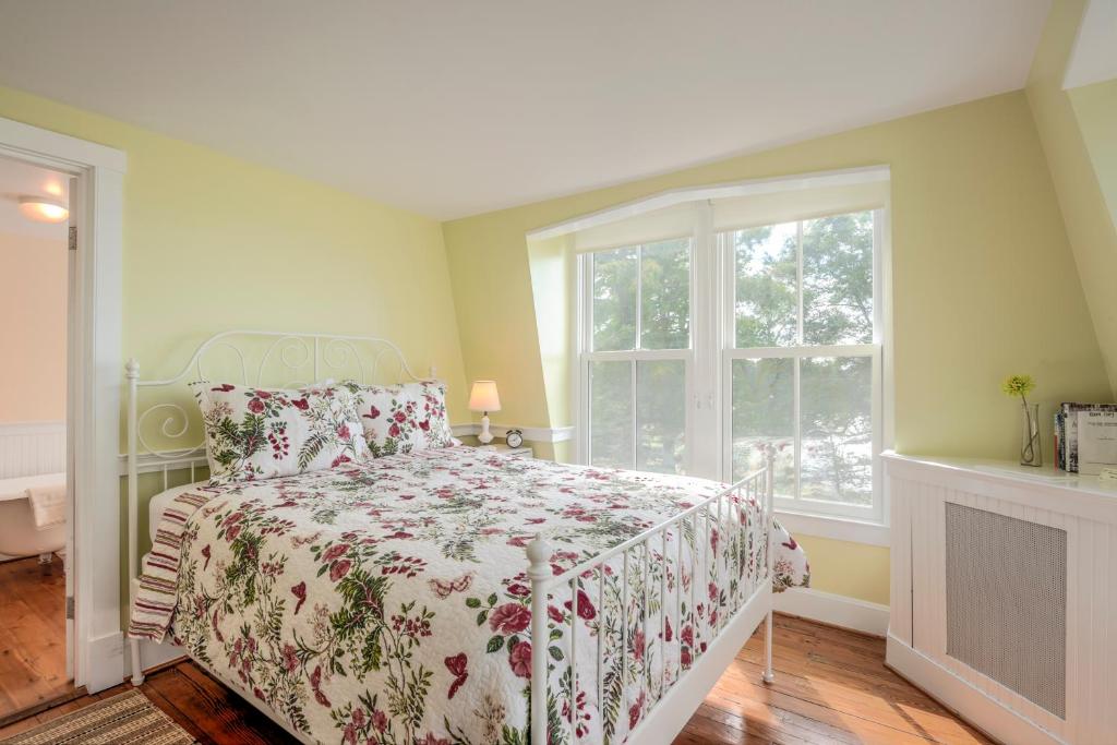 Wades Point Inn on the Bay photo 1