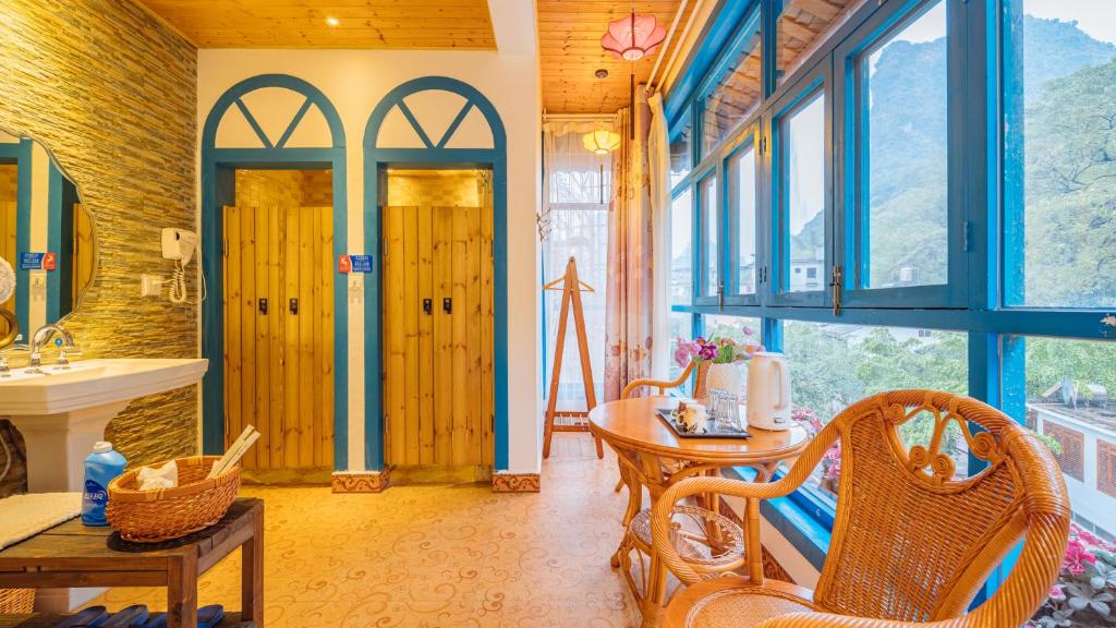 Двухместный (Номер Делюкс с кроватью размера «king-size»), Yangshuo For Love Inn
