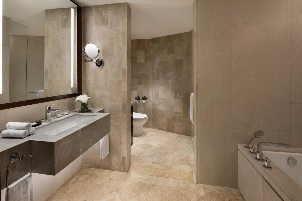 Shangri-la Hotel Surabaya