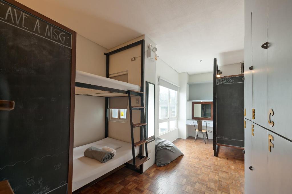 Номер (Кровать в общем 6-местном номере для мужчин и женщин), Z Hostel
