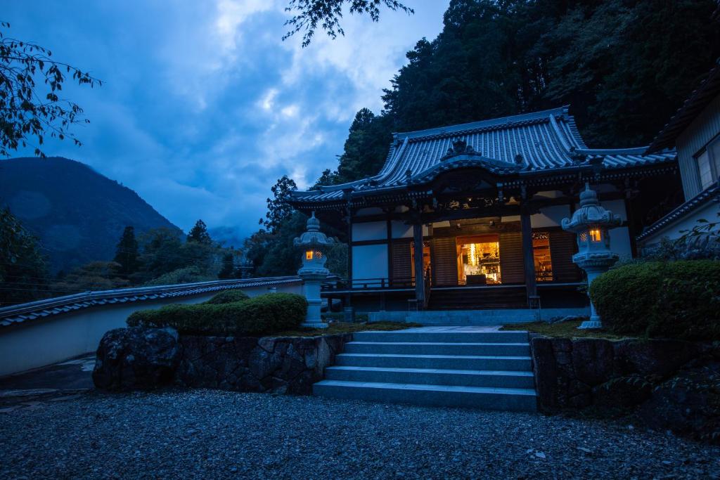 宿坊 端場坊｜Temple Hotel Habanobo