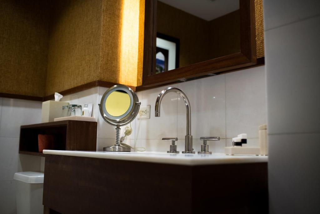 Hotel Valencia Santana Row photo 2