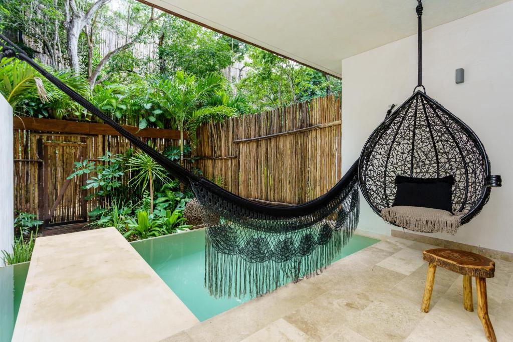 Jungle Luxury in Private Residential Area & Stunning Rooftop by Stella Rentals