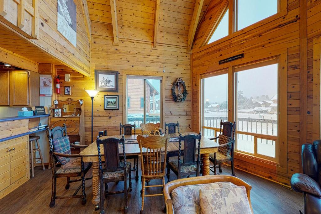 Kick Back Cabin photo 2
