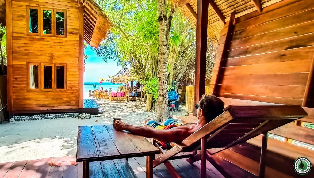 Forra Pattaya Beach Front Bungalow photo 4