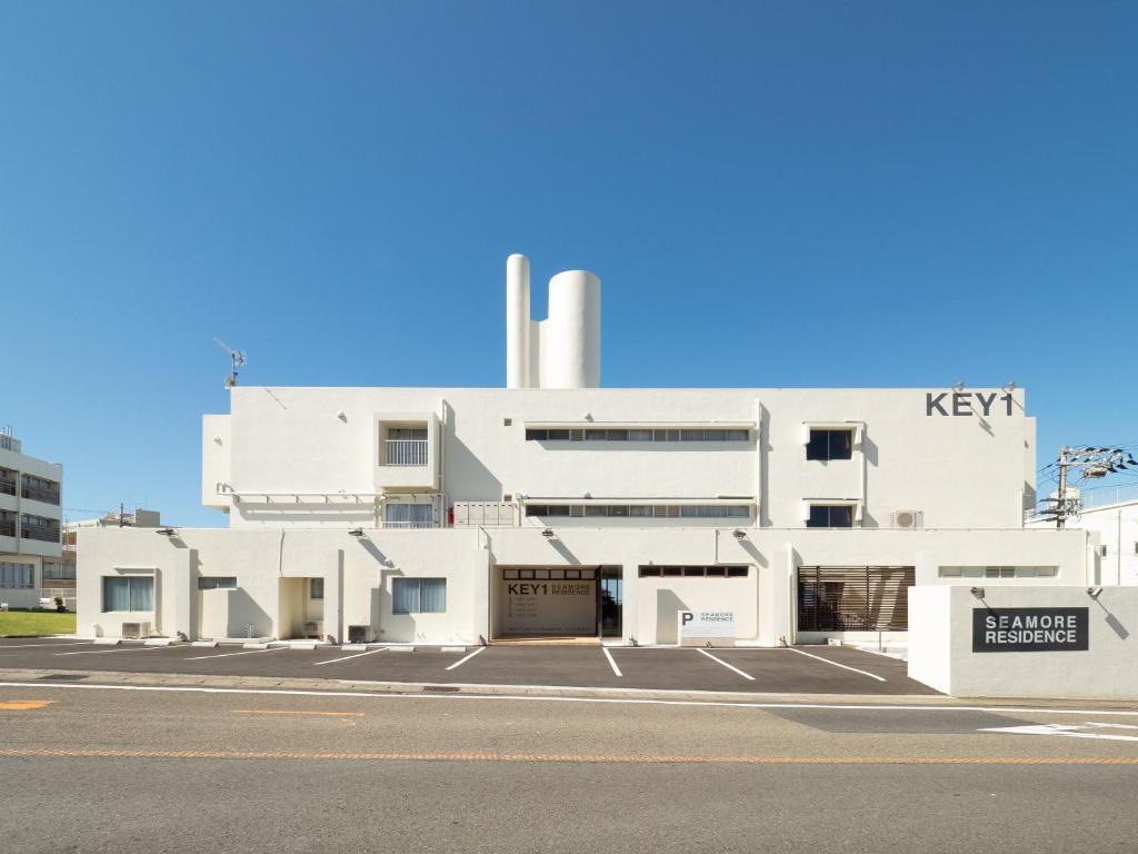 SEAMORE RESIDENCE photo 1