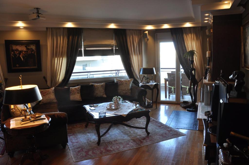 Classic Apartment With Beautiful View photo 3