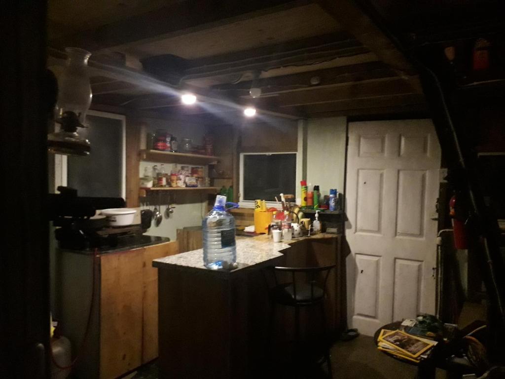 Tony's Offgrid Cabin Getaway photo 4