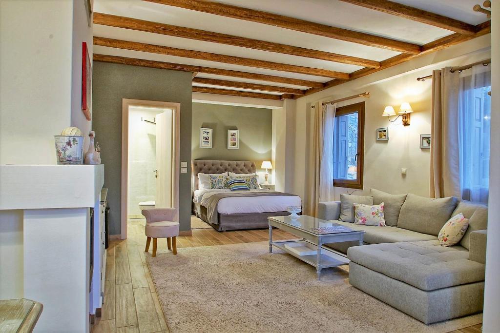 AlmondHouse Suites with Fireplace - ADULTS ONLY photo 2