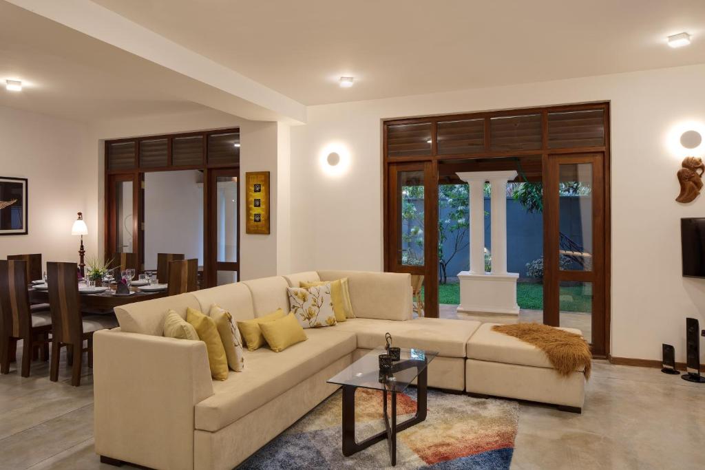 Ballarat Luxury Villa - Hikkaduwa photo 3