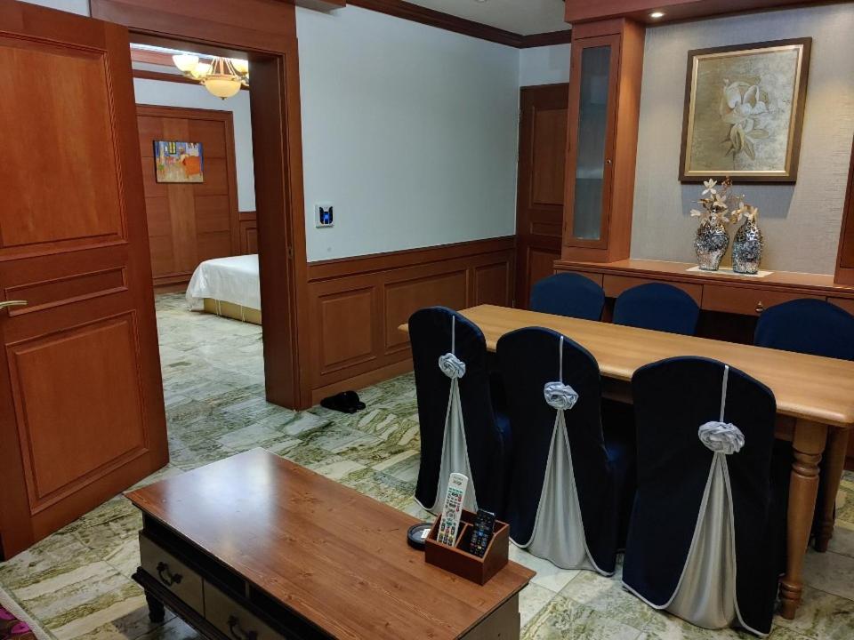 Metro Pol Tourist Hotel photo 3
