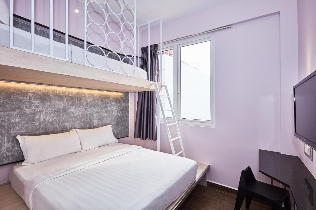 Трехместный (Улучшенный трехместный номер), Fragrance Hotel - Pearl