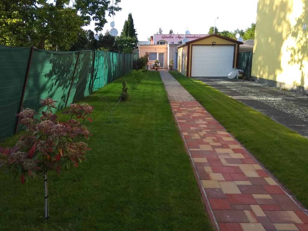 Tulipán Apartman photo 3