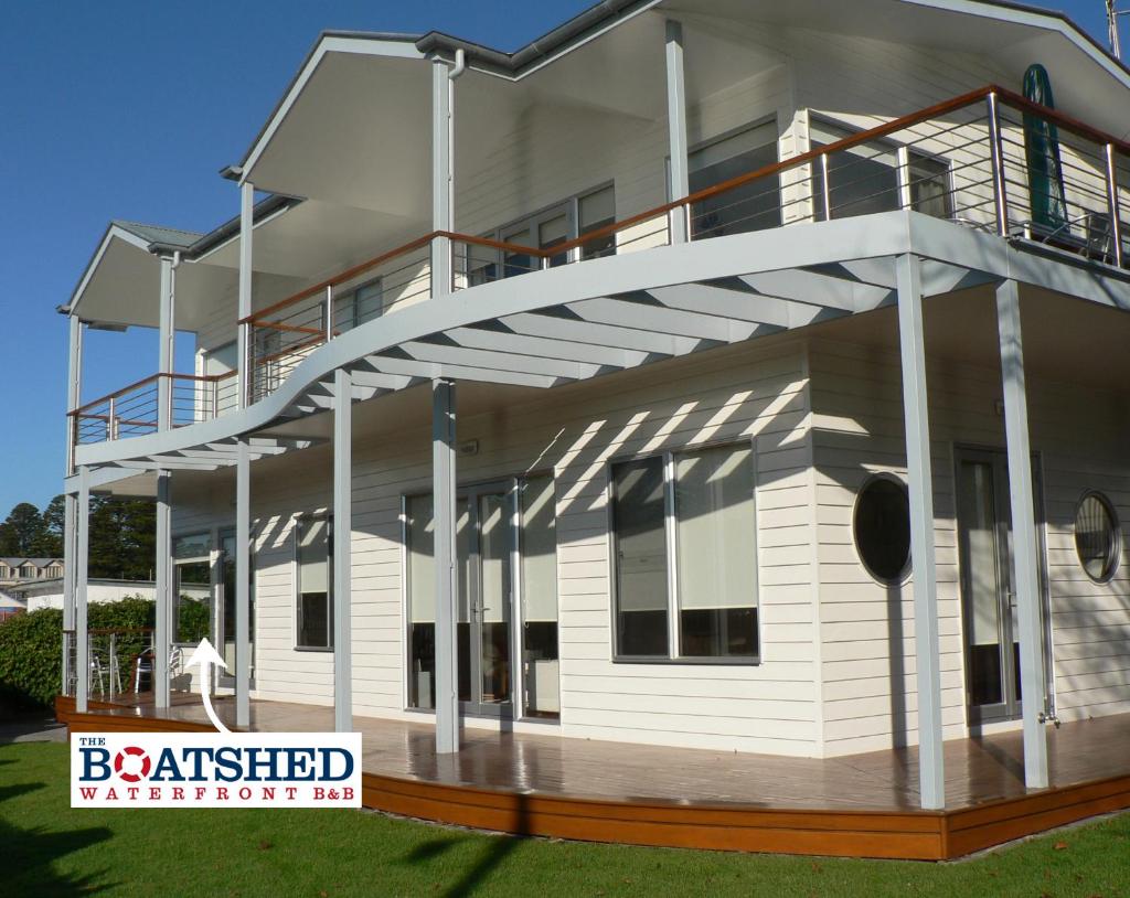 the boatshed waterfront b&b photo 1