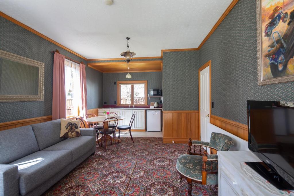 Settlers Cottage Motel photo 3
