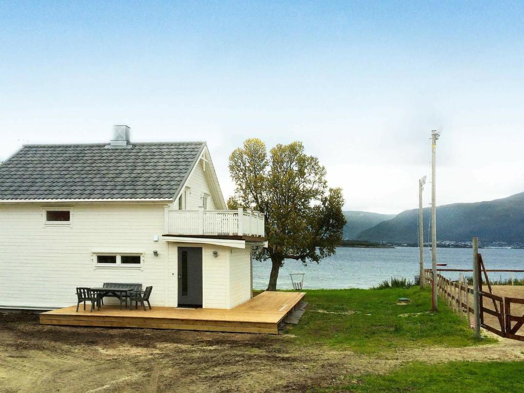 8 person holiday home in KVAL YA photo 1
