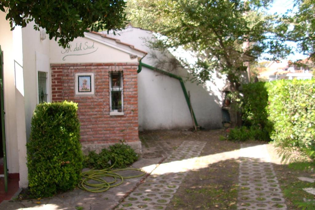 Vivienda en altos con uso exclusivo de entrada de auto y parrilla photo 4