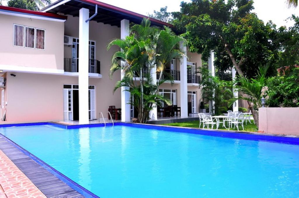 Grand 7 Hotel Thalawathugoda photo 1