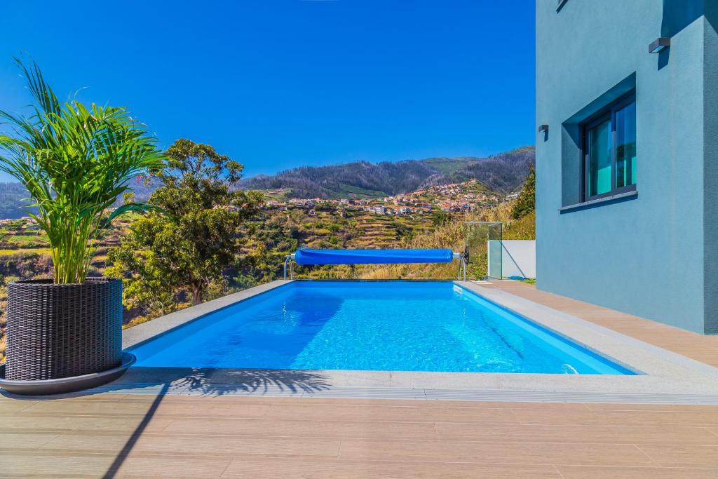 A&M House II Luxury Holidays Home photo 1