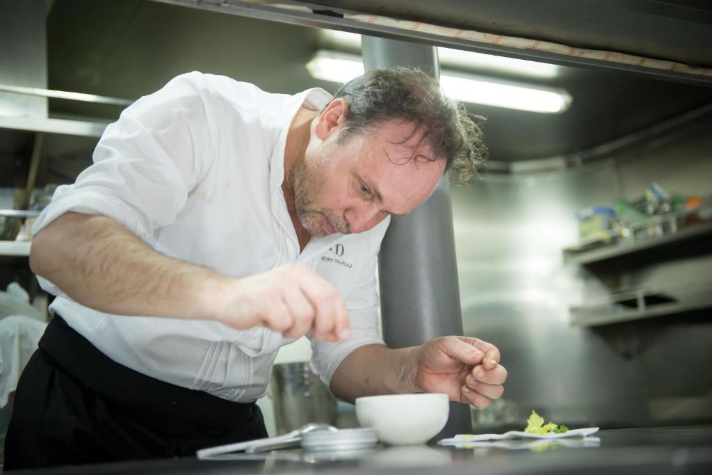 Paradise Luxury Cruise