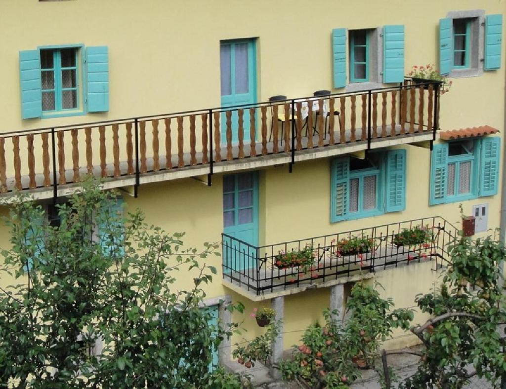 Authentic traditional Soca Valley home photo 1