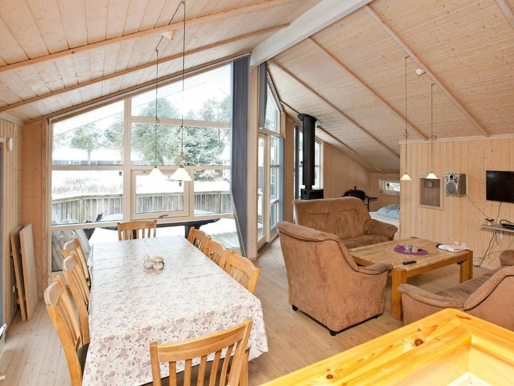 Three-Bedroom Holiday home in Rødby 6 photo 4