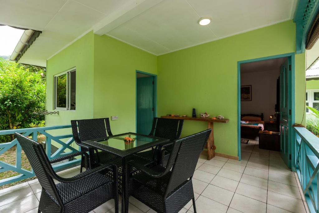 Номер (Шале), Kot Babi