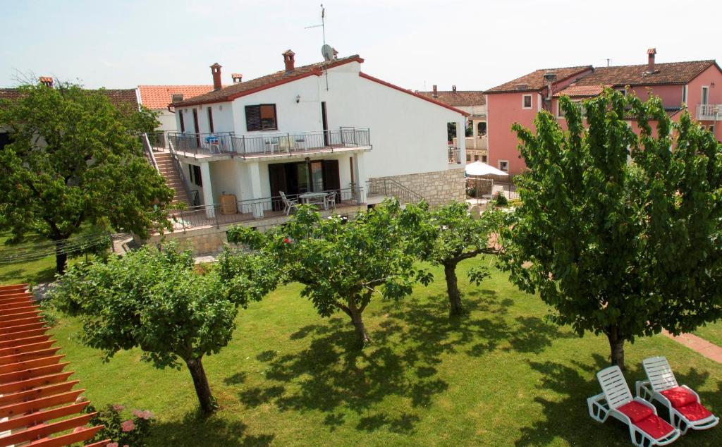 Apartment La roza photo 1