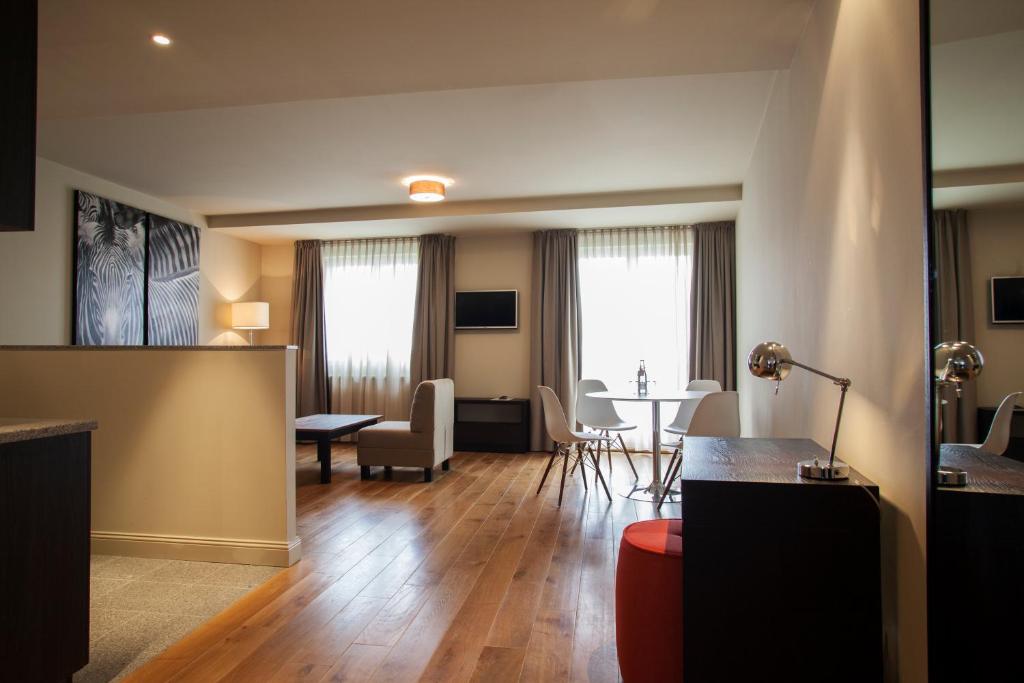 Апартаменты (Апартаменты Делюкс), Mondrian Suites Berlin am Checkpoint Charlie