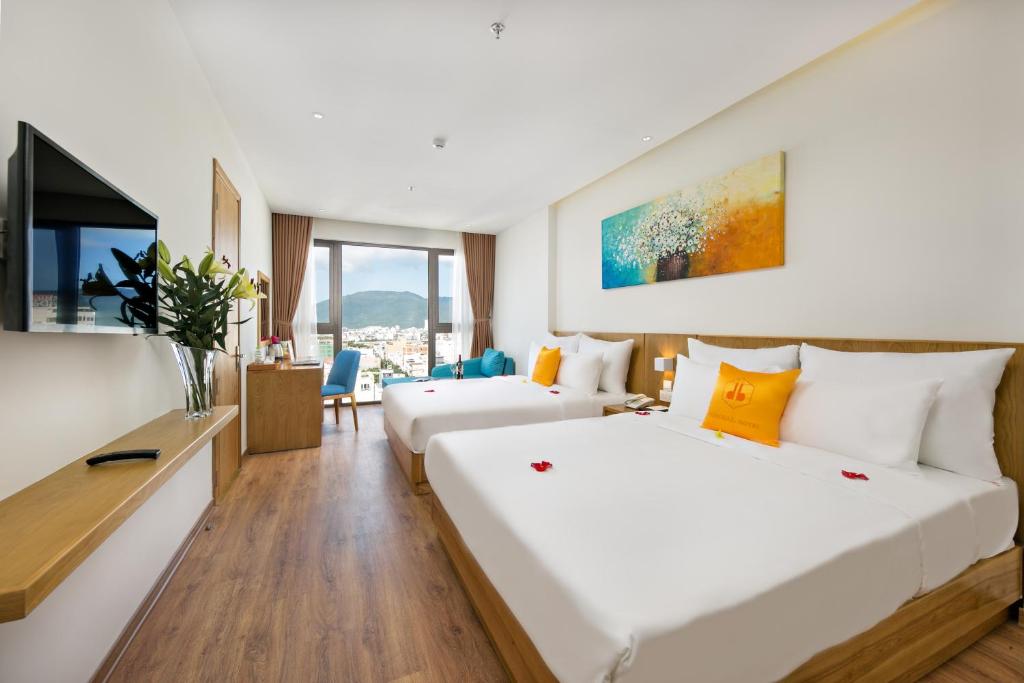 Четырехместный (Четырехместный номер Делюкс), Cordial Hotel