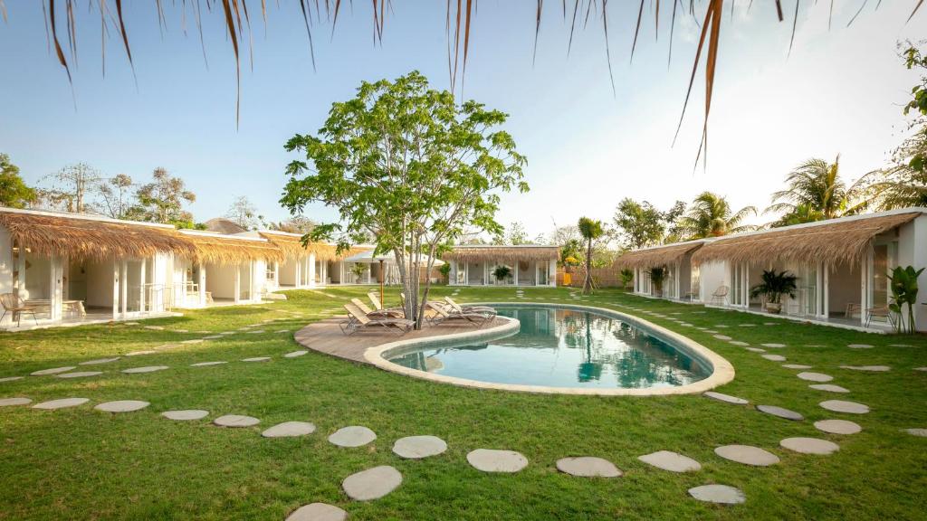 Двухместный (Номер с кроватью размера «queen-size» и видом на бассейн), The Bingin Beach Villas' Bungalow Resort