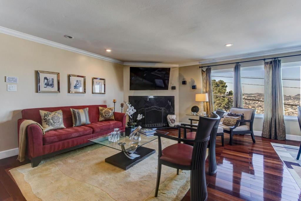 House-Canyon Dr image