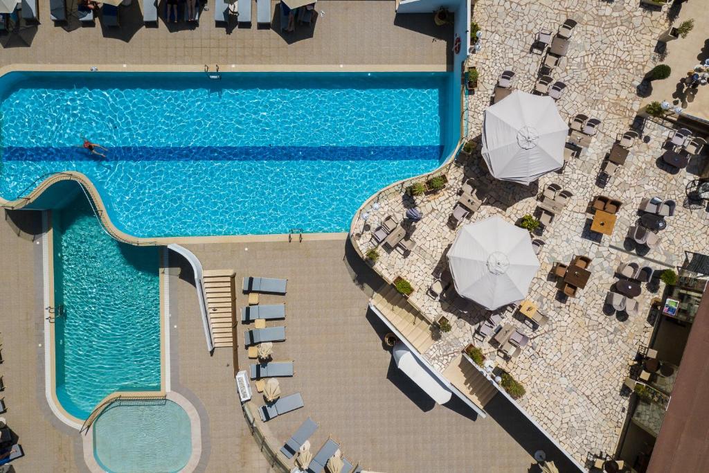 Filion Suites Resort & Spa - Tap to explore photos