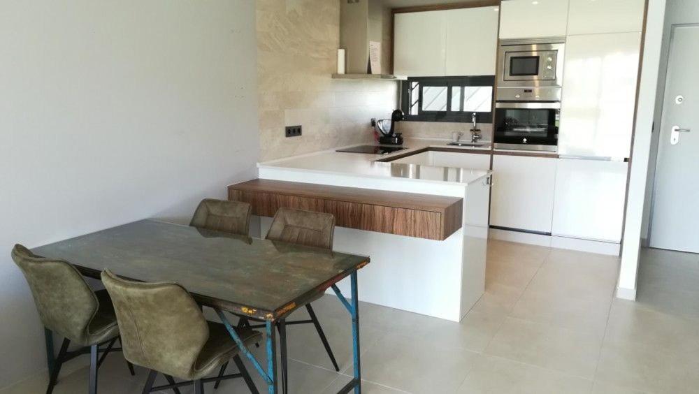 Oasis Beach X 106 photo 4